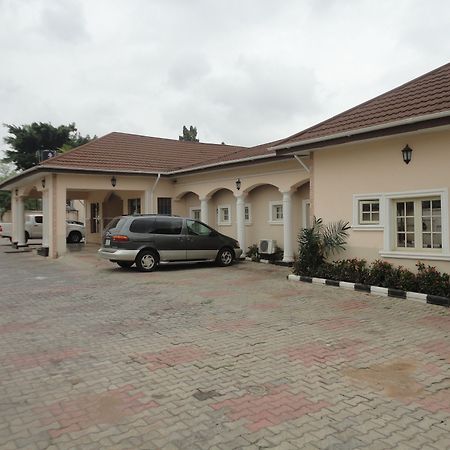 Sdm Tavern And Suites Ibadan Buitenkant foto